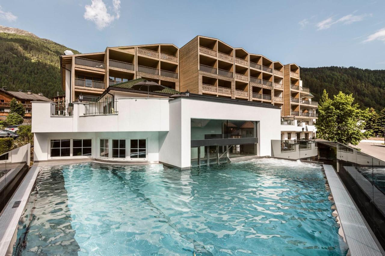 Falkensteiner Hotel & Spa Falkensteinerhof Valles Exterior foto